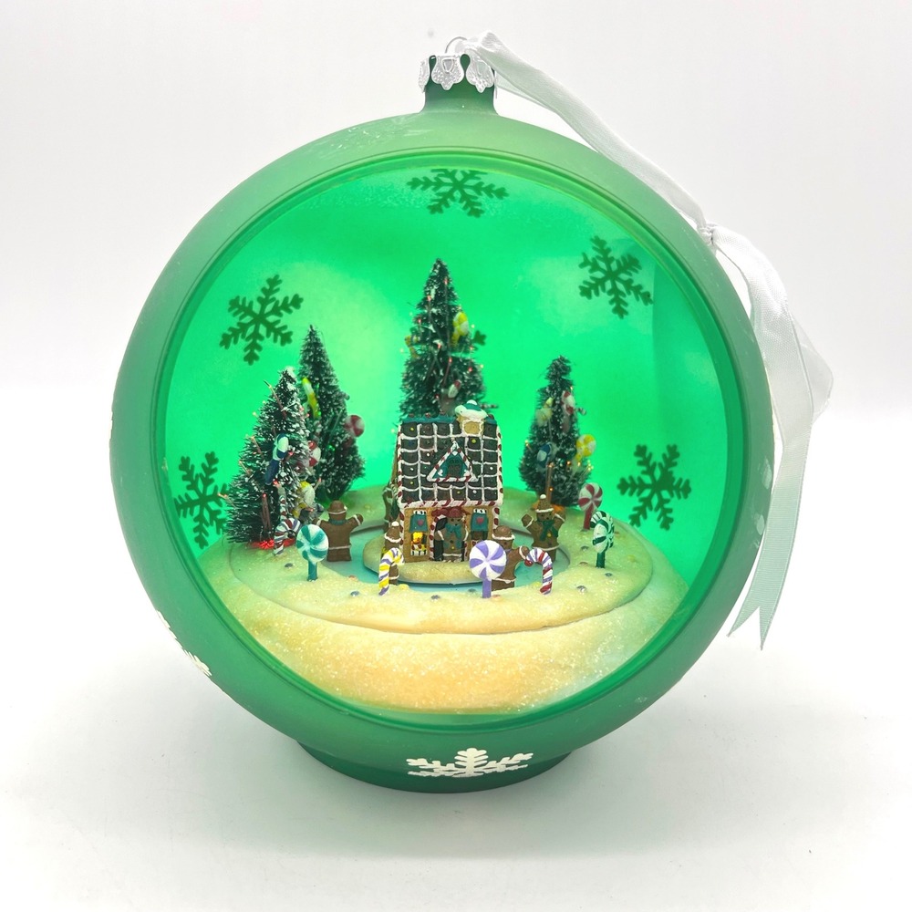 Mr Christmas Musical Gingerbread Village Ornament‎ Light Up Snow Globe